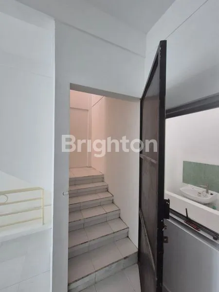 image RUKO GRAND FLOWER 3 LANTAI, JL PASAR KEMBANG - SURABAYA PUSAT (7)