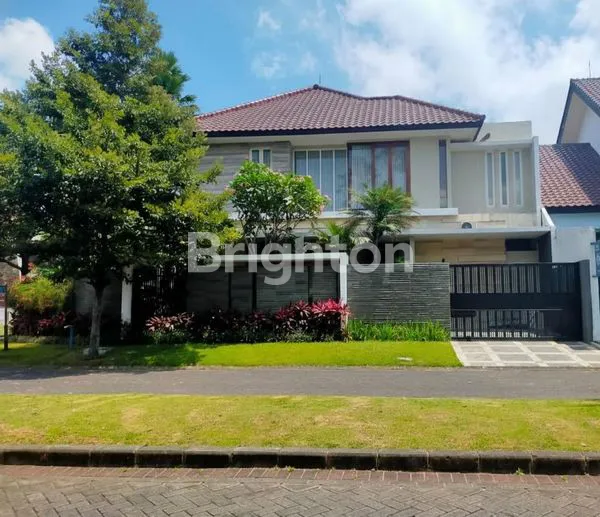 image RUMAH MEWAH ARAYA PERUMAHAN ELITE KOTA MALANG ONE GATE SYSTEM RUMAH HOOK FULL FURNISHED RUMAH SIAP HUNI (1)