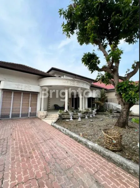 image RUMAH VILLA 2 TINGKAT (1)