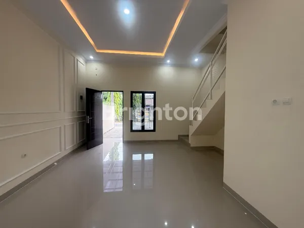 image DIJUAL RUMAH 2 LANTAI DI PESONA ANGGREK HARAPAN BEKASI UTARA (3)