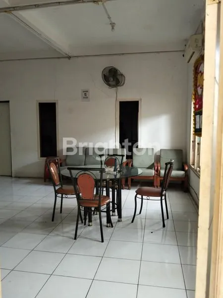 image RUANG USAHA EX BENGKEL BINONG LIPPO KARAWACI (5)