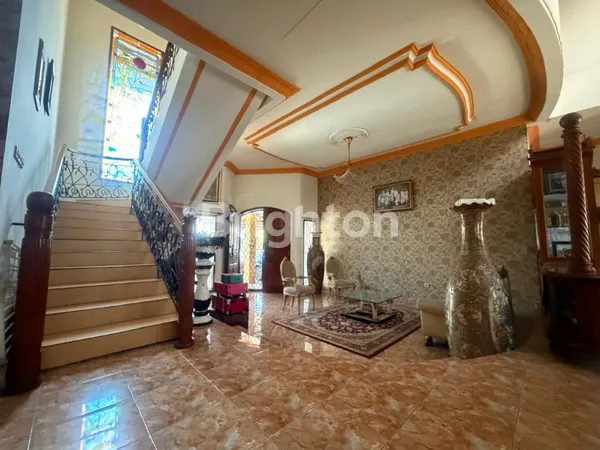 image RUMAH MEWAH DI BATU INDAH (6)