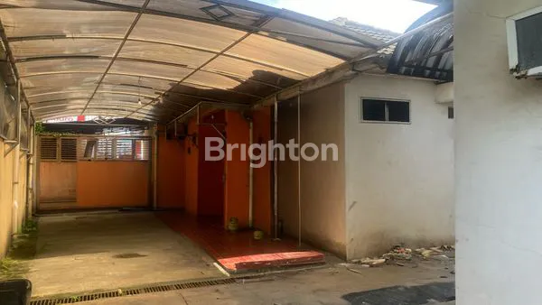 image RUMAH EKSKLUSIF SHM LT 800M² JAKSEL (3)