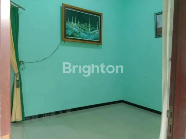 image DIJUAL CEPAT RUMAH DI JALAN WOLTER MONGINSIDI (3)