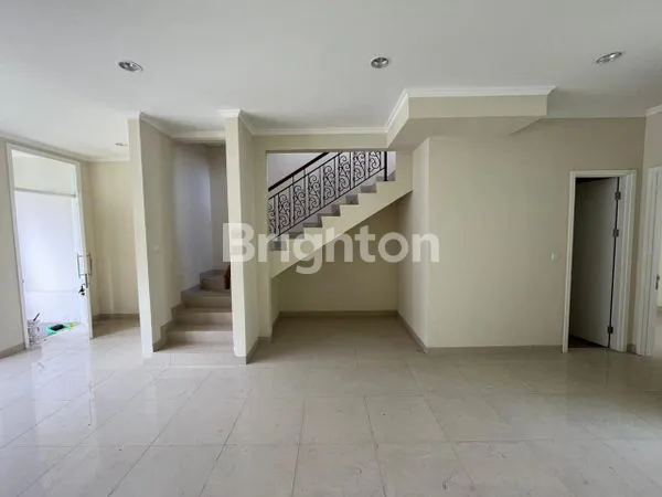image RUMAH 2 LANTAI DI JADE SUMARECON (4)