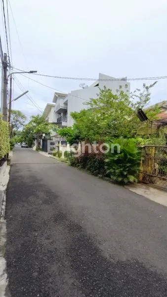 image PERUMAHAN TAMAN MERUYA ILIR MERUYA UTARA KEC KEMBANGAN JAKARTA BARAT RUMAH 1 LANTAI 1/2 UKURAN 10 X 15 M2 HADAP SELATAN ROW JALAN 2 MOBIL DALAM KOMPLEK NEGO (3)