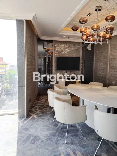 image GEDUNG 6 LANTAI DI JALAN EMBONG KENONGO  SURABAYA (2)