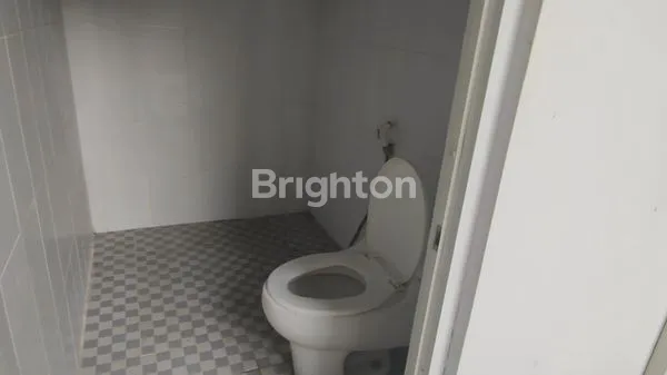 image RUMAH USAHA EX KAFE DRIYOREJO (8)