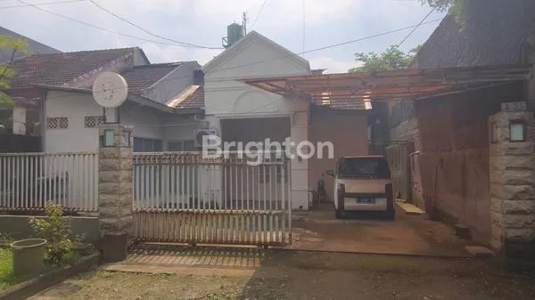 image RUMAH USAHA EX KAFE DRIYOREJO (1)