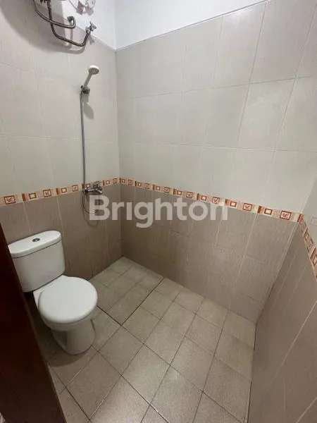 image RUMAH SIAP HUNI DI KEMANG PRATAMA ADA KOLAM RENANG (4)