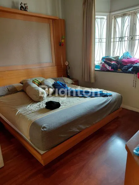 image DIJUAL RUMAH HARGA CAKAP HOOK 360M² DI KOTA BARU PARAHYANGAN (2)