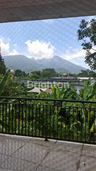 image RUMAH RASA VILLA 2 LANTAI BONUS RUKO FULL FURNISHED (2)