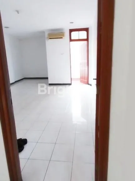 image GANG PINGGIR RUKO 2 LANTAI BAGUS SIAP PAKAI STRATEGIS TENGAH KOTA SEMAWIS SEMARANG (6)