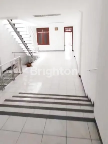 image GANG PINGGIR RUKO 2 LANTAI BAGUS SIAP PAKAI STRATEGIS TENGAH KOTA SEMAWIS SEMARANG (4)