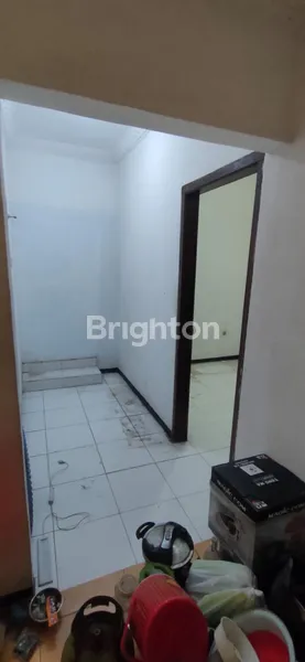 image HUNIAN NYAMAN & TERAWAT 2 LANTAI LOKASI STRATEGIS DEKAT MALL CIPUTRA WORLD SURABAYA (4)