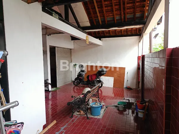 image RUMAH DI JALAN CIPTA MENANGGAL SURABAYA (4)