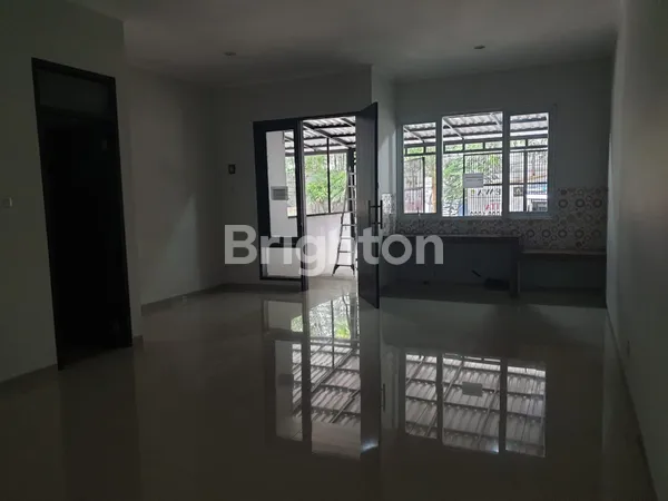 image RUMAH MINIMALIS STRATEGIS SIAP HUNI DEKAT KOMPLEK MEKARWANGI (1)