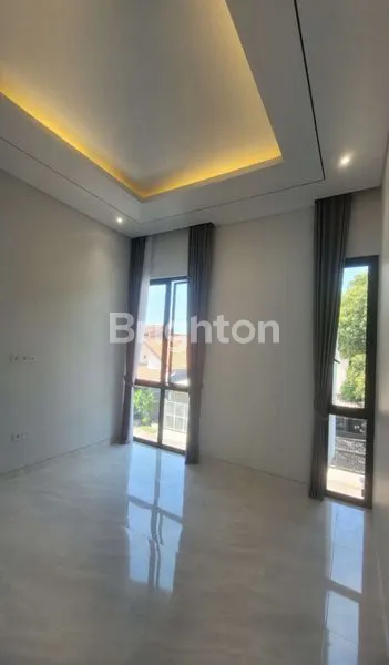 image HUNIAN MEWAH MANYAR INDAH, 215M², SHM, SIAP HUNI (3)