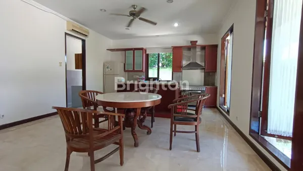 image VILLA 15 ARE DENGAN KOLAM RENANG & GARASI BESAR (4)