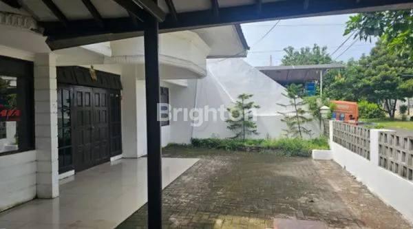 image RUMAH STRATEGIS KEDUNG BARUK, LT 300M² SHM (4)