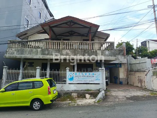 image RUMAH DUA LANTAI PUSAT KOTA (1)