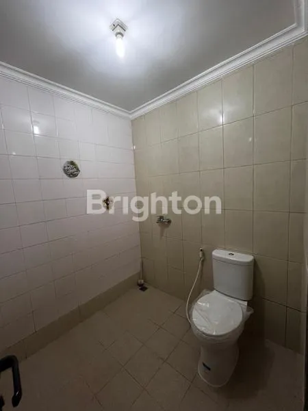 image RUMAH LUAS 2 LANTAI DI TAMAN YASMIN (4)