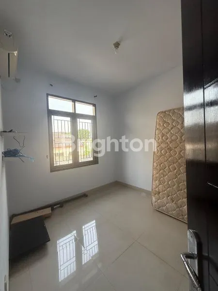 image DISEWAKAN RUMAH NYAMAN DI KEMANG PRATAMA 5, BEKASI  \\UD83D\\UDCCD LOKASI STRATEGIS, LINGKUNGAN ASRI DAN AMAN (4)