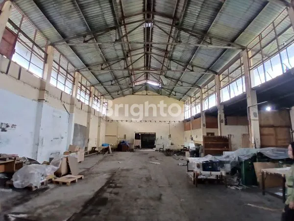 GUDANG SIAP PAKAI AKSES KONTAINER CEMANI