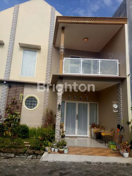 image VILLA PREMIUM SIAP HUNI ATAU DISEWAKAN DI LOKASI TENANG DAN NYAMAN (1)