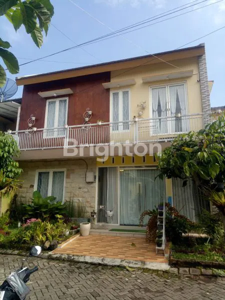 image VILLA PREMIUM SIAP HUNI ATAU DISEWAKAN DI LOKASI TENANG DAN NYAMAN (2)