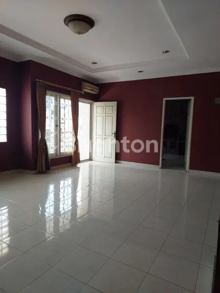 image RUMAH MEWAH DAN LEBAR COCOK UNTUK USAHA DAN TINGGAL DI SUNTER, JAKARTA UTARA (6)