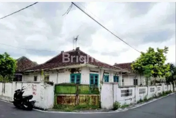 image RUMAH STRATEGIS TENGAH KOTA DEKAT STASIUN BALAPAN (1)