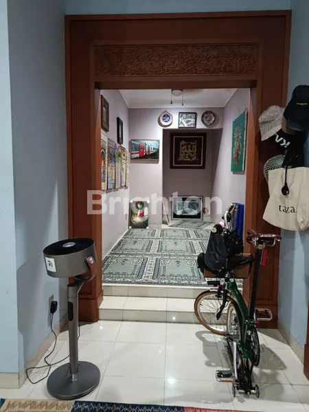image RUMAH MODERN 2 LANTAI DENGAN KAVLING LUAS & PAVILIUN EKSKLUSIF DI CIPETE, JAKARTA SELATAN (6)