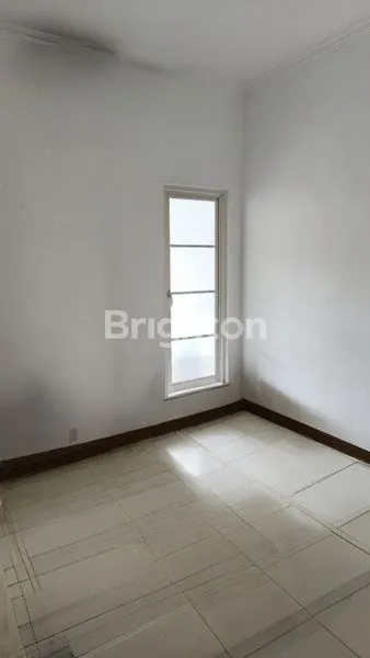 image RUMAH SIAP HUNI LT 90 DI VALENCIA ICON (7)