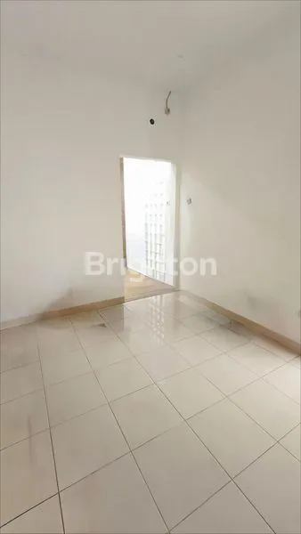 image RUMAH SIAP HUNI LT 90 DI VALENCIA ICON (6)