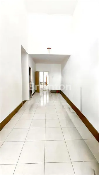 image RUMAH SIAP HUNI LT 90 DI VALENCIA ICON (2)