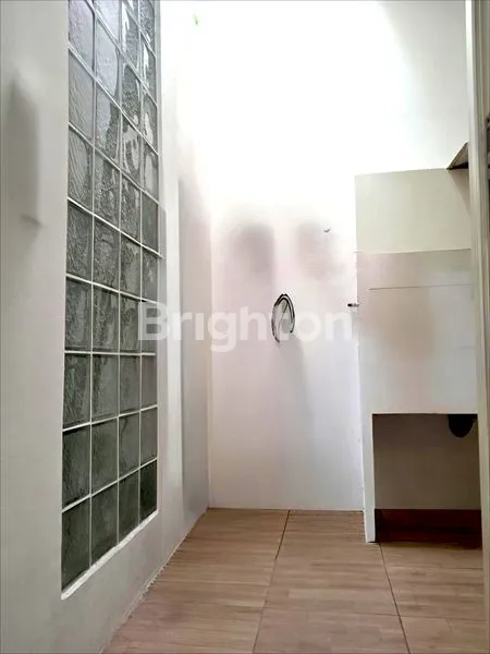 image RUMAH SIAP HUNI LT 90 DI VALENCIA ICON (8)