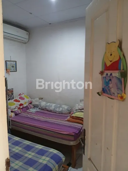 image RUMAH 2 1/2  LANTAI RAPI DAN TERAWAT DI TAMAN PALEM LESTARI JAKBAR (4)