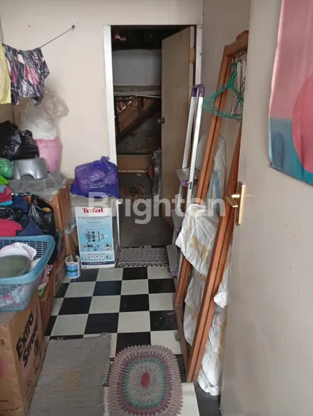 image RUMAH 2 1/2  LANTAI RAPI DAN TERAWAT DI TAMAN PALEM LESTARI JAKBAR (5)