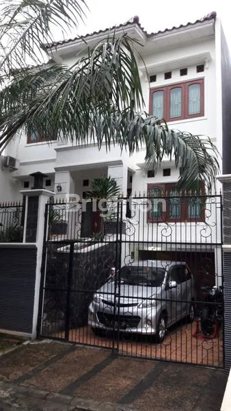 image HUNIAN STRATEGIS DEKAT TOL, LT 180M² DI CIBUBUR (1)