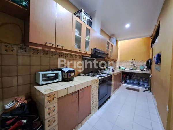 image RUMAH CANTIK ELEGAN STRATEGIS DI CIPUTAT TANGGERANG (4)