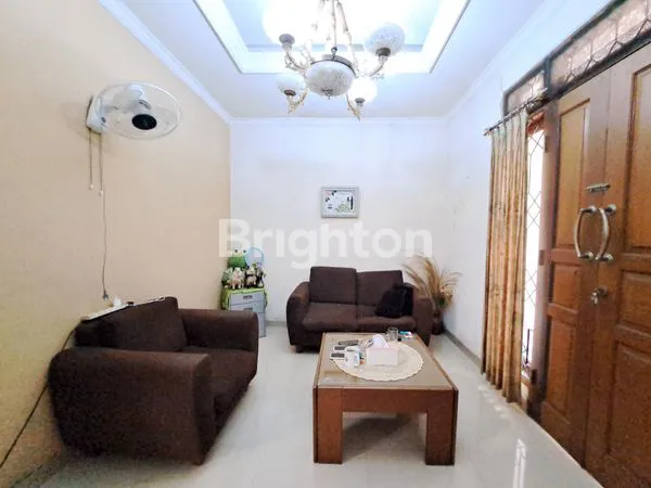 image RUMAH CANTIK ELEGAN STRATEGIS DI CIPUTAT TANGGERANG (2)