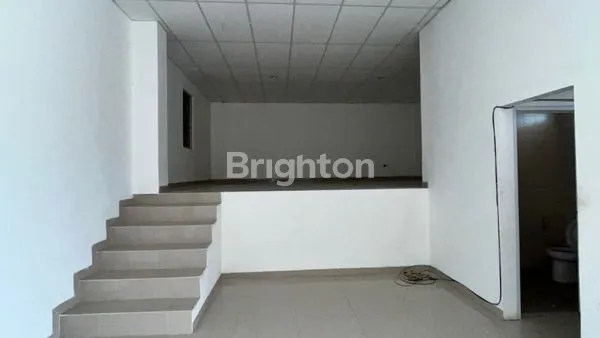 image GUDANG DI SEWAKAN DI BAY PASS (6)