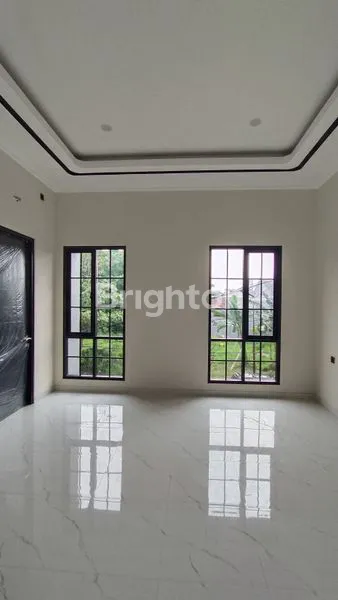 image RUMAH BARU HOOK SIAP HUNI MANYAR DEKAT SEKOLAH PETRA ROW JALAN 4 MOBIL (8)