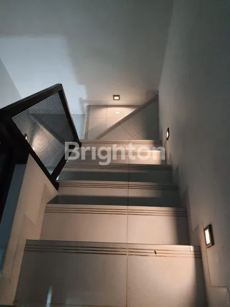 image HUNIAN STRATEGIS 2 LANTAI DI DEPOK (3)