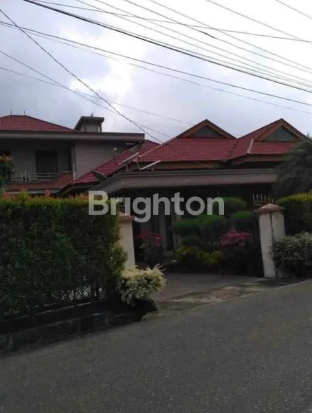 image RUMAH 2 LANTAI LUAS 530 M² STRATEGIS PUSAT KOTA PEKANBARU (3)