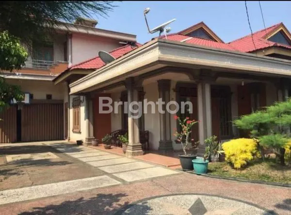 image RUMAH 2 LANTAI LUAS 530 M² STRATEGIS PUSAT KOTA PEKANBARU (4)