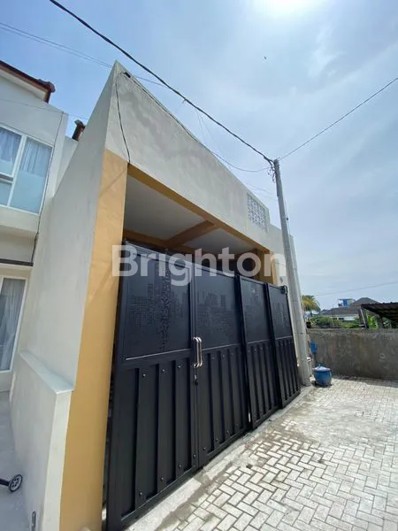 image RUMAH 2 LANTAI SIAP HUNI AREA PERUMAHAN AKSES JALAN LEBAR BEBAS BANJIR DEKAT UB (7)