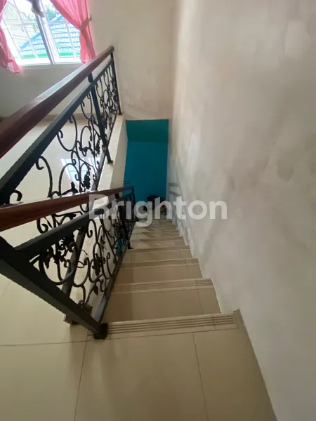 image RUMAH POSISI POJOK – SIAP HUNI 4 KAMAR + IMB! (2)