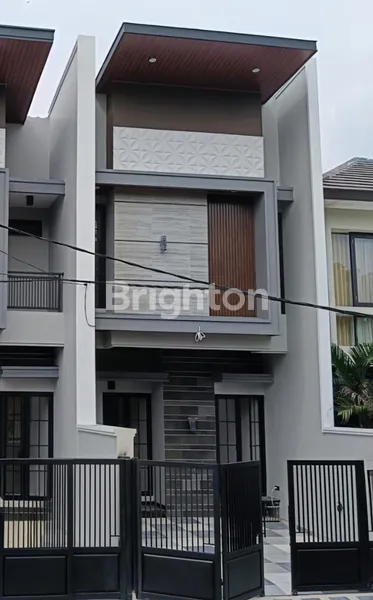 image RUMAH 2 LANTAI NEW GRESS JALAN UTAMA (UNDER 2M) MANYAR JAYA DEKAT KLAMPIS NGINDEN SEMOLOWARU NGAGEL MERR ARAYA KERTAJAYA KEPUTIH SUKOLILO GALAXY MALL PAKUWON CITY (1)